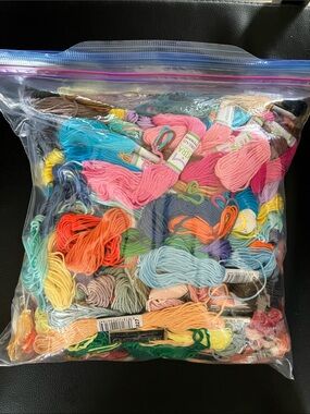 Assorted Embroidery Floss Lot 1 lb 4 oz Mixed Colors Thread Skeins Cross Stitch
